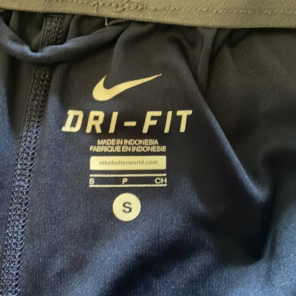 Nike West Virginia (WVU) Training Shorts - Picture 5 of 5